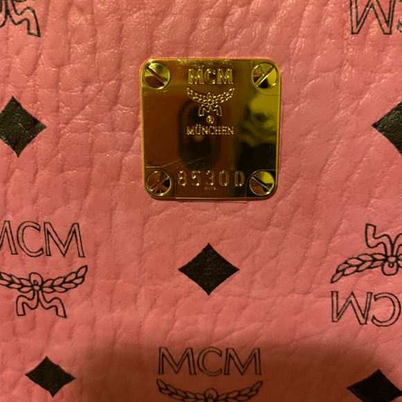 MCM ANYA LARGE TOP ZIP SHOPPER PINK MONOGRAM TOTE - Picture 2 of 8